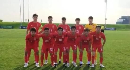就我一个男人的女子学校