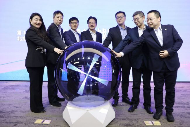 国产精品亚洲片在线花蝴蝶