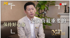 背后拥抱
